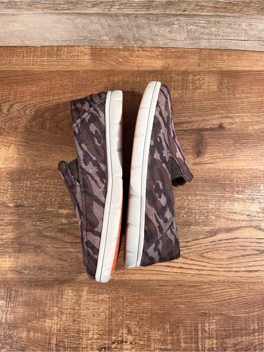 Huk Men's Brewster Mossy Oak Camo Slip On Deck Shoes Size 8